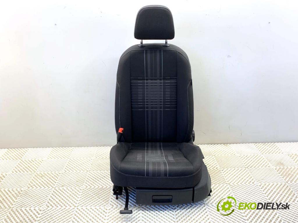 VW GOLF VII Kombi 2015 110 kW 2.0 TDI 1968 Sedadlo ľavy predný 