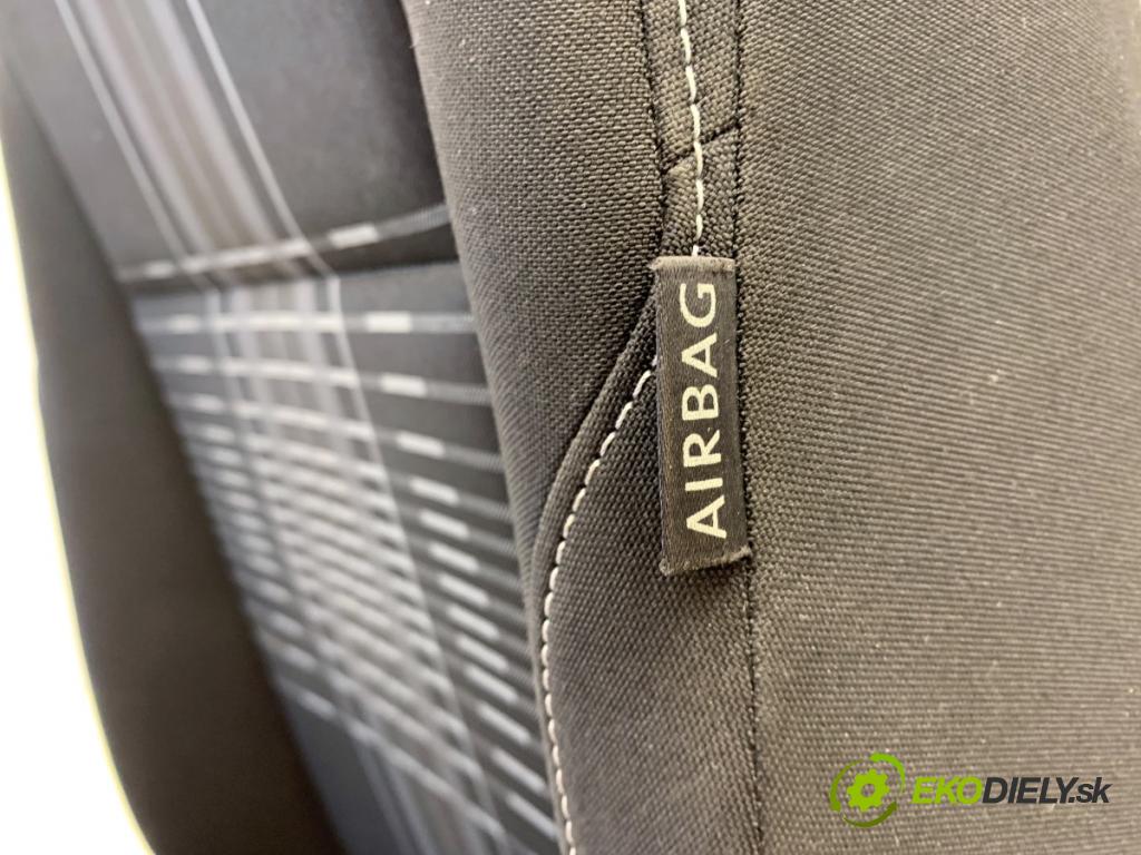 VW GOLF VII Kombi 2015 110 kW 2.0 TDI 1968 Sedadlo ľavy predný