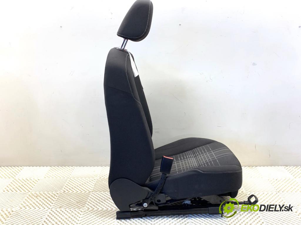 VW GOLF VII Kombi 2015 110 kW 2.0 TDI 1968 Sedadlo ľavy predný