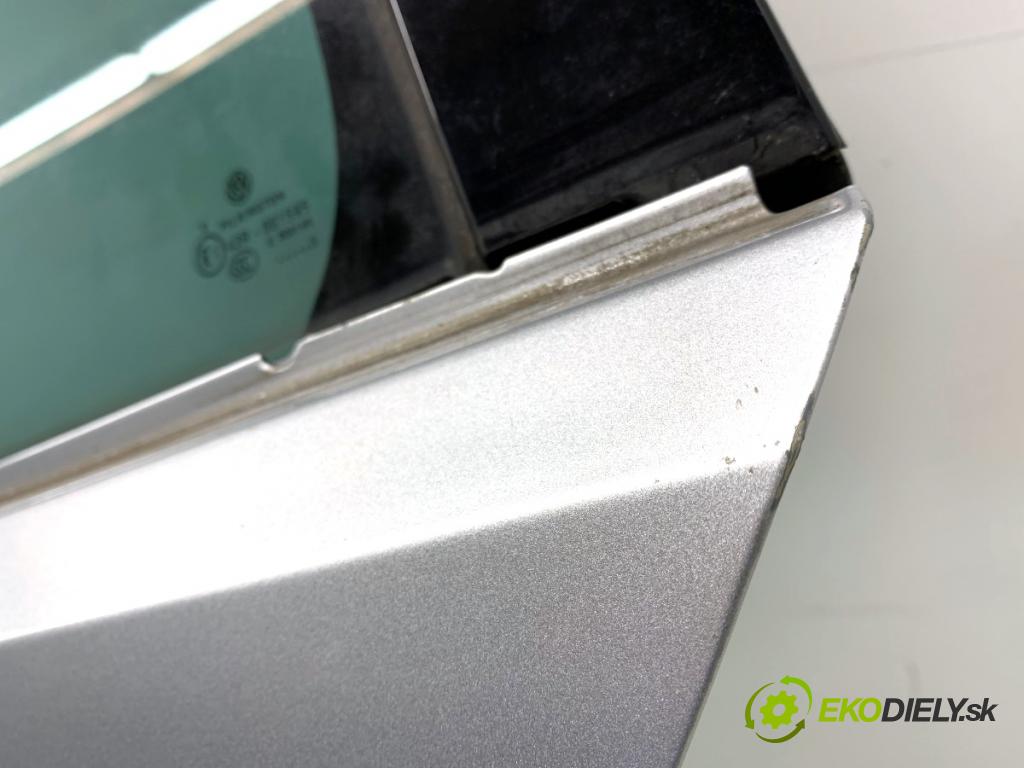 VW GOLF VII Kombi 2015 110 kW 2.0 TDI 1968 Dvere ľavy zad