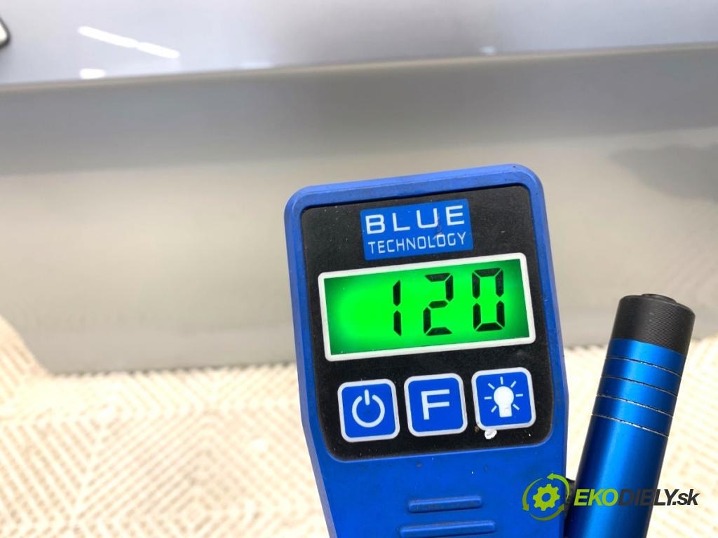 VW GOLF VII Kombi 2015 110 kW 2.0 TDI 1968 Dvere pravy predný