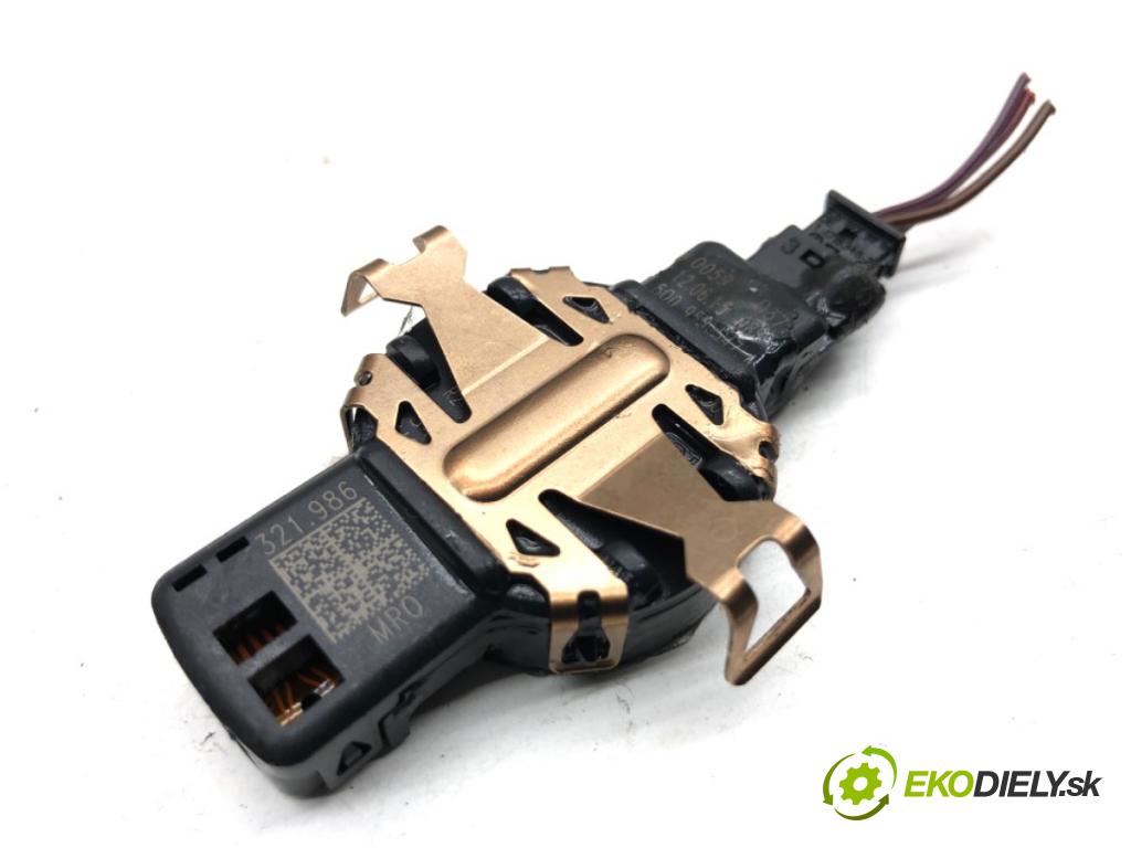 VW GOLF VII Kombi 2015 110 kW 2.0 TDI 1968 Snímač dažďa 5Q0955547A (Snímač dažďa)