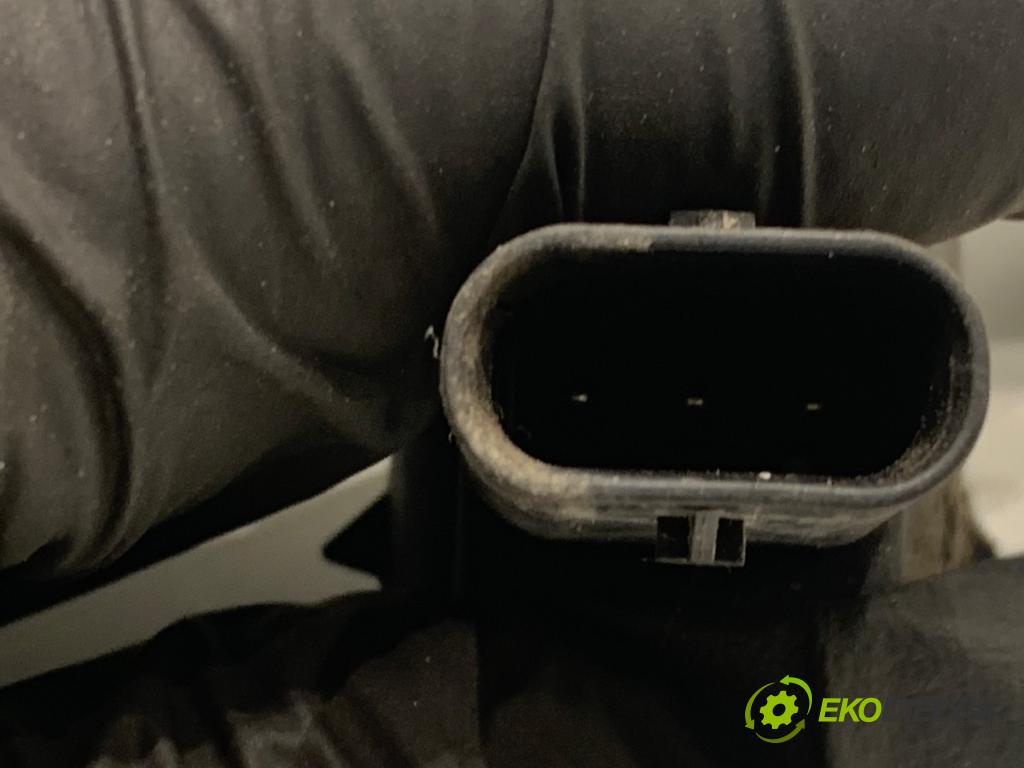 VW GOLF VII Kombi 2015 110 kW 2.0 TDI 1968 Snímač PDC 5Q0919275B