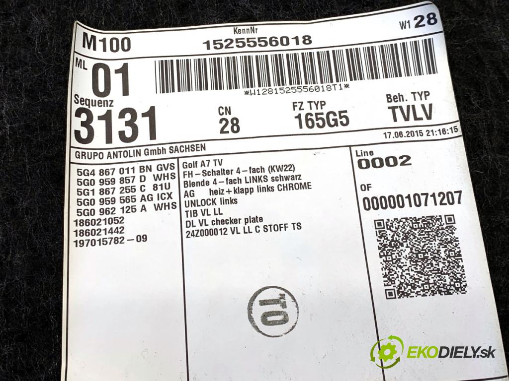 VW GOLF VII Kombi 2015 110 kW 2.0 TDI 1968 čalúnenie Dvere ľavy predný