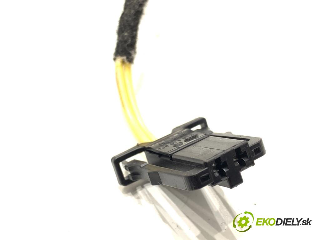 VW GOLF VII Kombi 2015 110 kW 2.0 TDI 1968 káblovačka dveře zadní část levý 5G4971693T