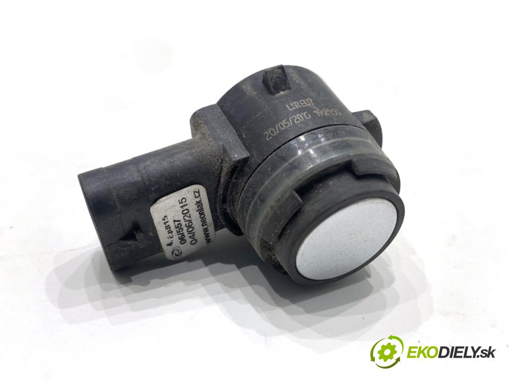 VW GOLF VII Kombi 2015 110 kW 2.0 TDI 1968 snímač PDC 5Q0919275B