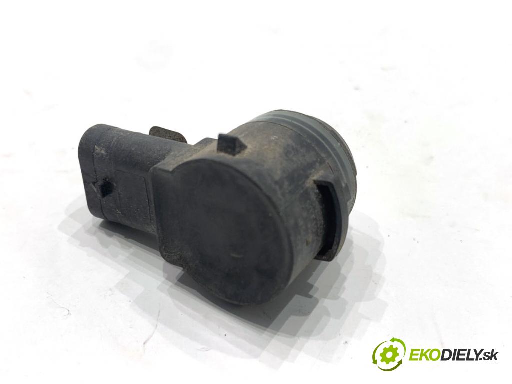 VW GOLF VII Kombi 2015 110 kW 2.0 TDI 1968 Snímač PDC 5Q0919275B