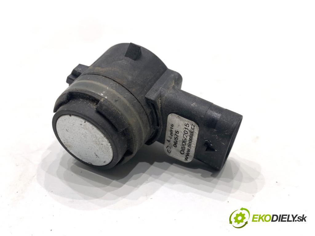 VW GOLF VII Kombi 2015 110 kW 2.0 TDI 1968 snímač PDC 5Q0919275B