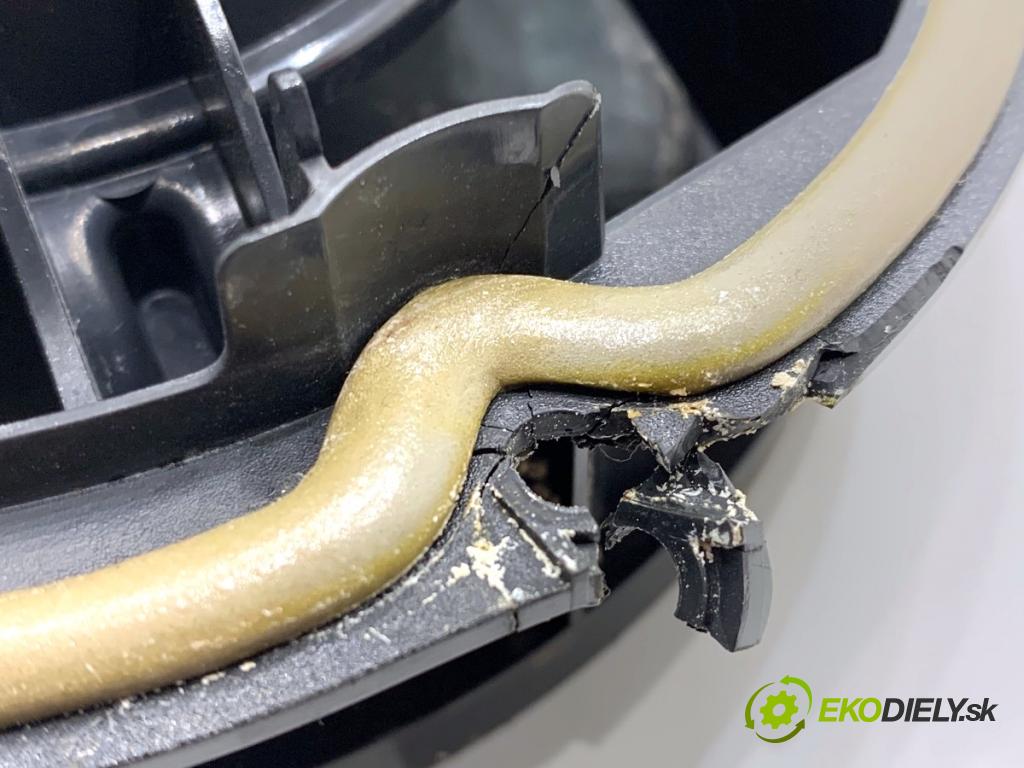 VW GOLF VII Kombi 2015 110 kW 2.0 TDI 1968 reproduktor Dvere zad ľavy 5G0035453G