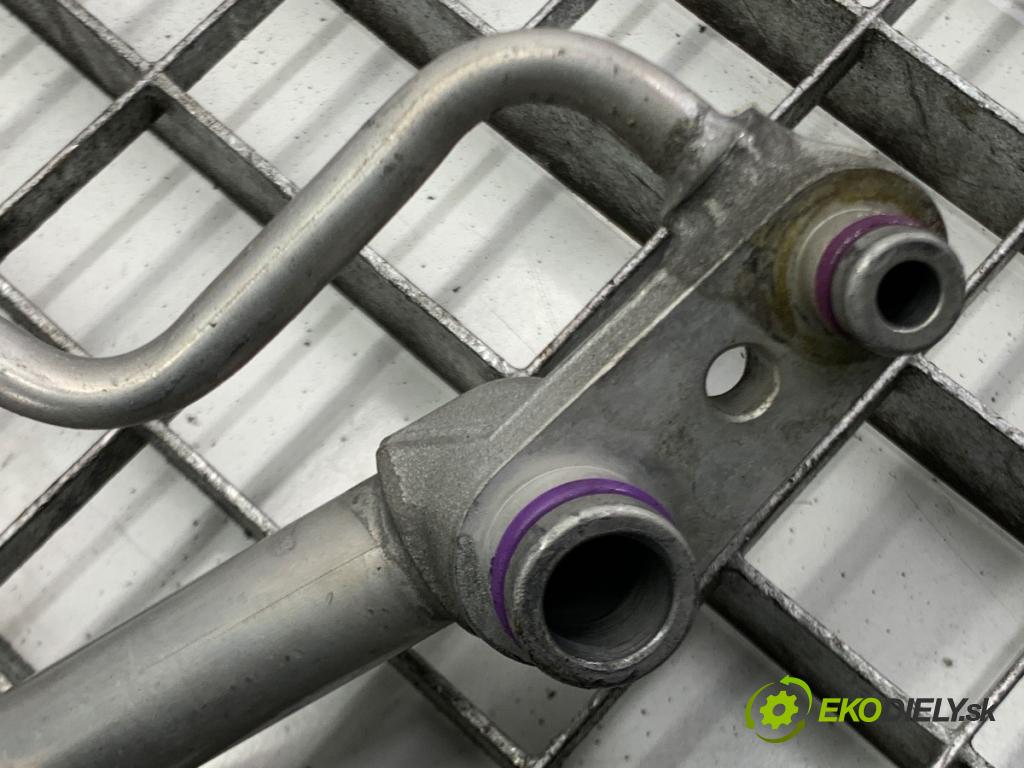 VW GOLF VII Kombi 2015 110 kW 2.0 TDI 1968 rúrka klimatizace 5Q1816738B (Trubka klimatizace)