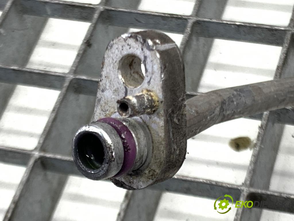 VW GOLF VII Kombi 2015 110 kW 2.0 TDI 1968 rúrka klimatizace 5Q0820741C (Trubka klimatizace)