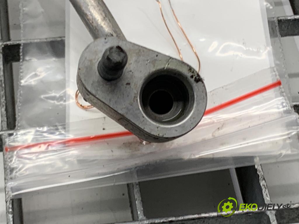 VW GOLF VII Kombi 2015 110 kW 2.0 TDI 1968 rúrka klimatizace 5Q0820741C (Trubka klimatizace)