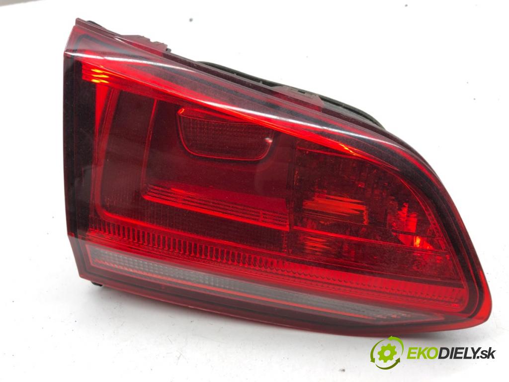 VW GOLF VII Kombi 2015 110 kW 2.0 TDI 1968 Svetlo zad ľavá strana vnútorná 5G9945093D (Kľučka dverí ostatné)