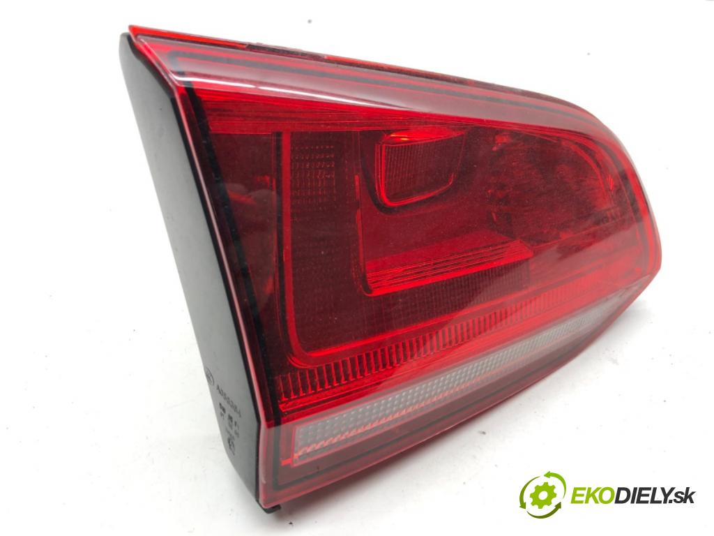 VW GOLF VII Kombi 2015 110 kW 2.0 TDI 1968 Svetlo zad ľavá strana vnútorná 5G9945093D (Kľučka dverí ostatné)