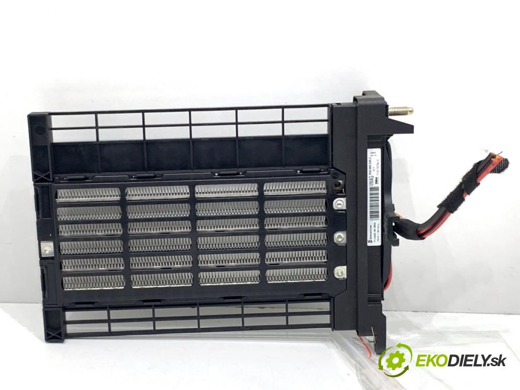 VW GOLF VII Kombi 2015 110 kW 2.0 TDI 1968 topné těleso radiátor topení elektrická 5Q0963235D (Radiátor topení)