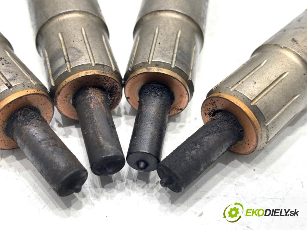 BMW G30 sedan 2022 140 kW 520 d xDrive 1995 Vstrekovacie ventily 8579236