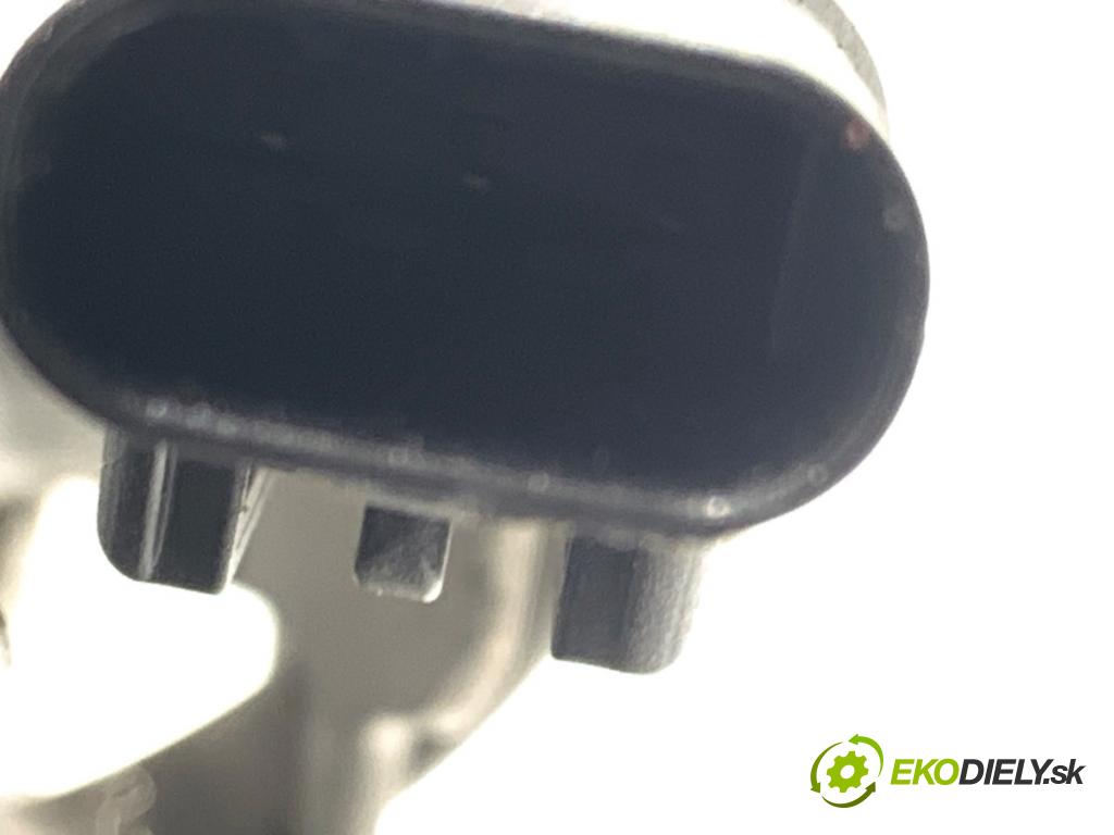 BMW G30 sedan 2022 140 kW 520 d xDrive 1995 kompresor klimatizace 7948806 (Kompresor klimatizace)