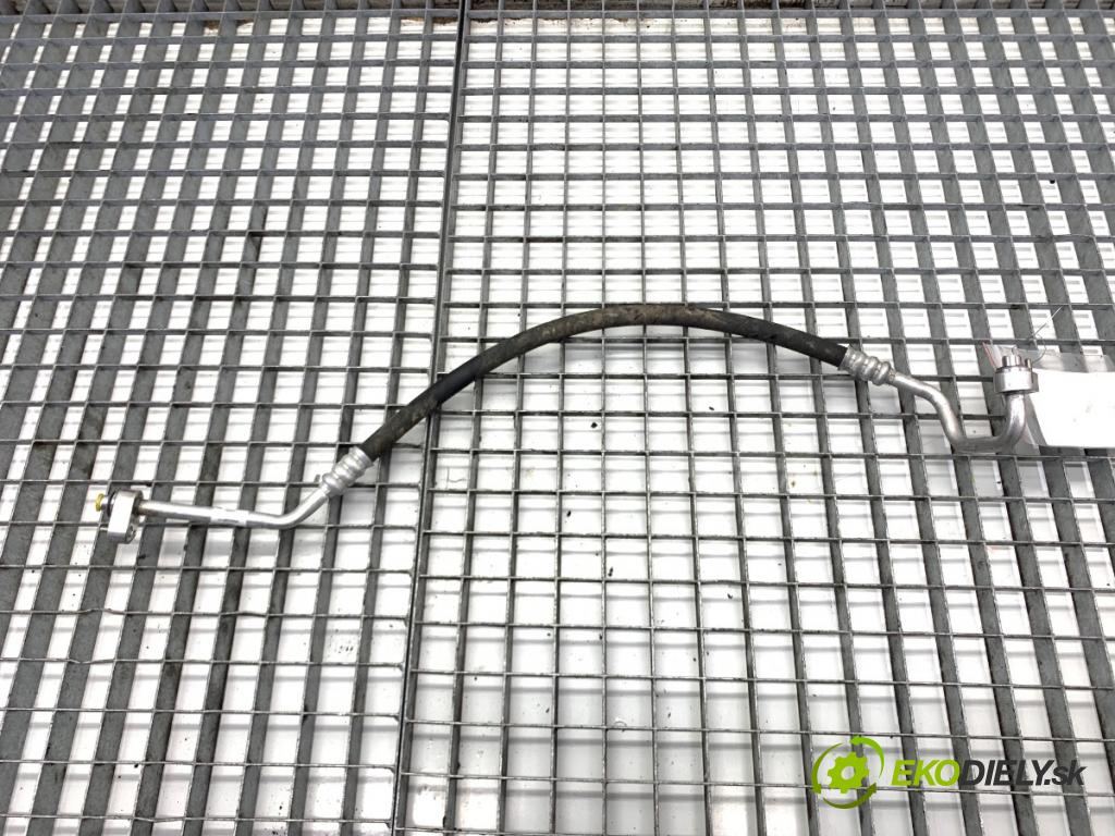 BMW G30 sedan 2022 140 kW 520 d xDrive 1995 rúrka klimatizácie 9892594 (Rúrka klimatizácie)