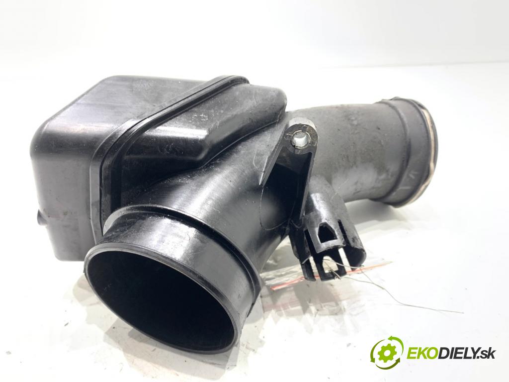 BMW G30 sedan 2022 140 kW 520 d xDrive 1995 Rúra vzduchu 8587573