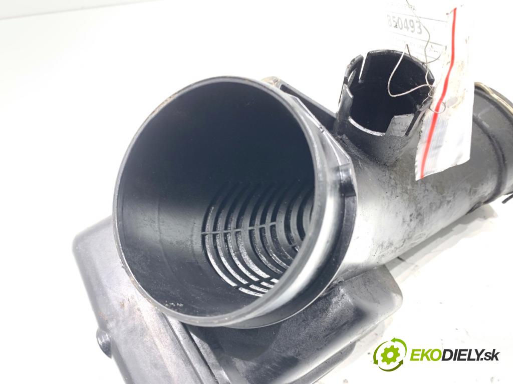 BMW G30 sedan 2022 140 kW 520 d xDrive 1995 Rúra vzduchu 8587573