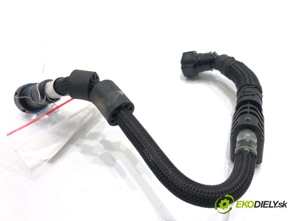 BMW G30 sedan 2022 140 kW 520 d xDrive 1995 trubka PALIVO: 8579955