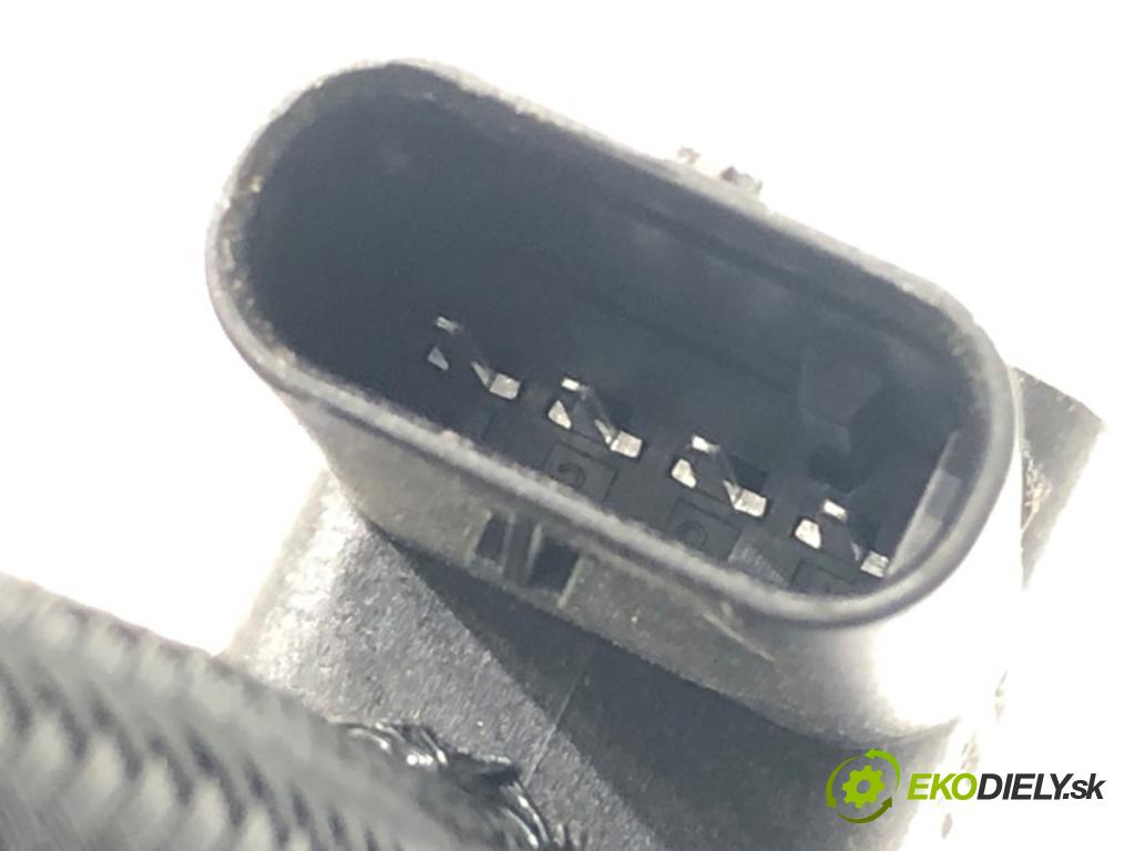 BMW G30 sedan 2022 140 kW 520 d xDrive 1995 trubka PALIVO: 8579955