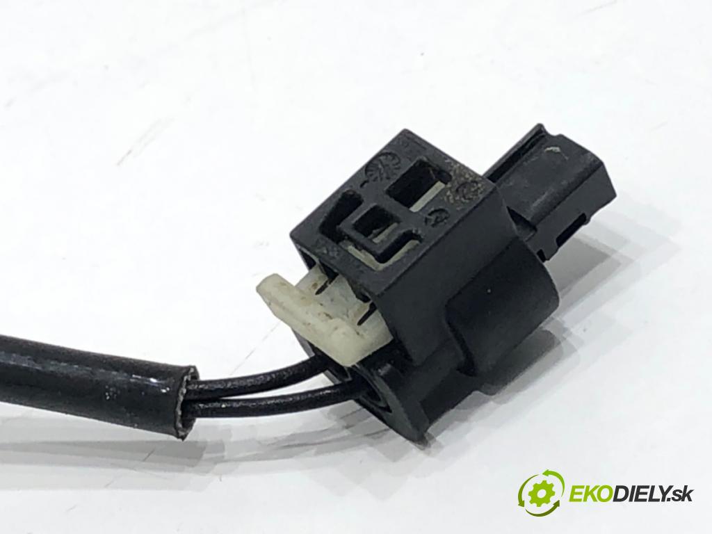 BMW G30 sedan 2022 140 kW 520 d xDrive 1995 Snímač teploty spalín 8596276 (Snímač)