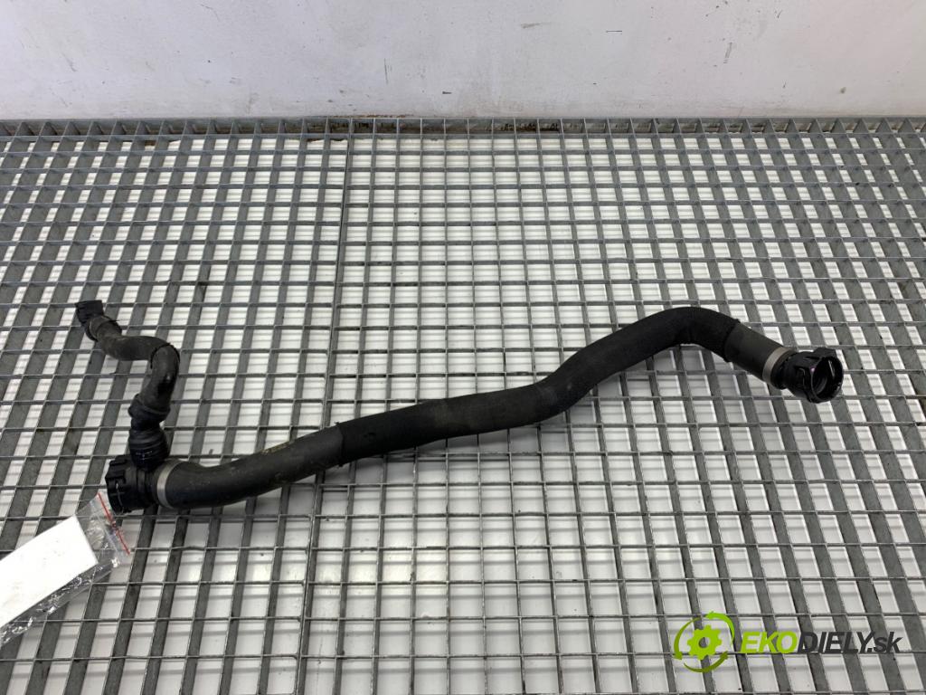 BMW G30 sedan 2022 140 kW 520 d xDrive 1995 Rozdeľovač vody 8598386