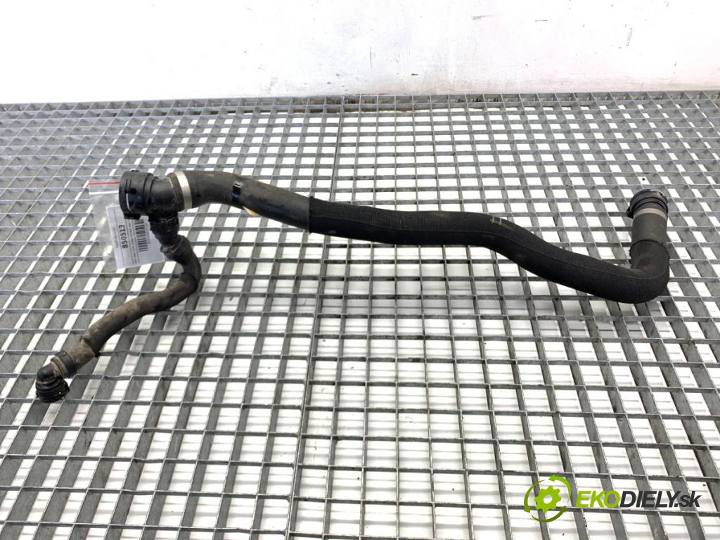 BMW G30 sedan 2022 140 kW 520 d xDrive 1995 Rozdeľovač vody 8598386