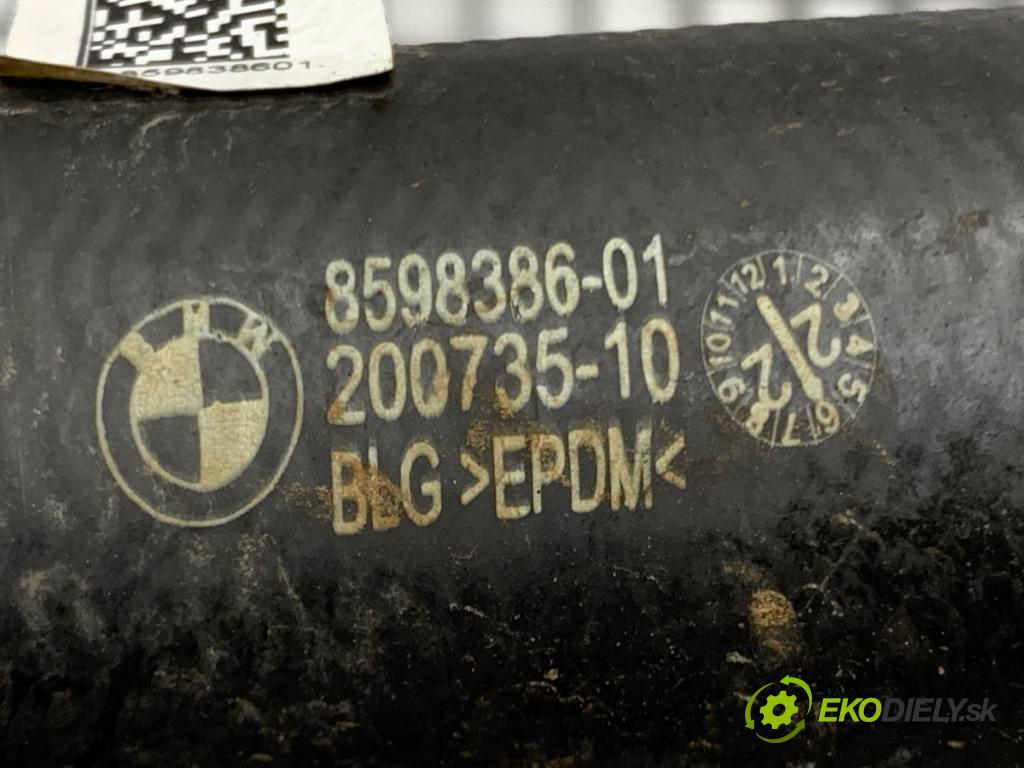 BMW G30 sedan 2022 140 kW 520 d xDrive 1995 rozdělovač vody 8598386