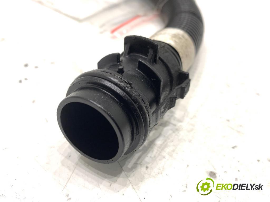 BMW G30 sedan 2022 140 kW 520 d xDrive 1995 trubka výparníky 8580252