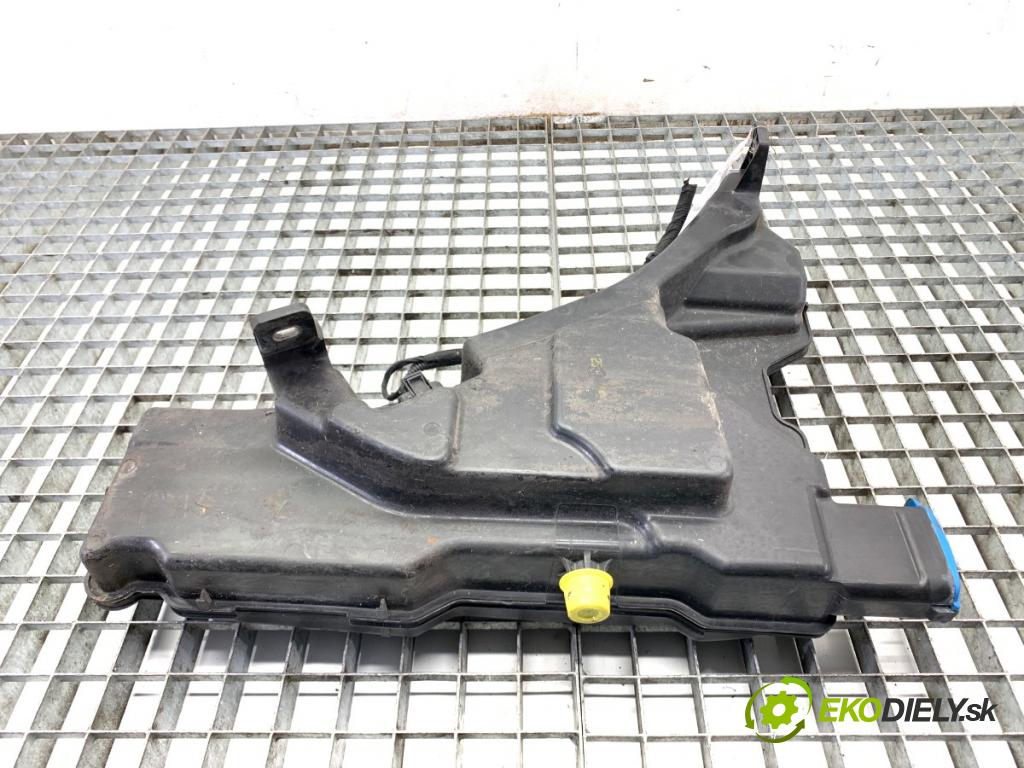 AUDI A5 F5 coupe 2017 140 kW 2.0 TDI 1968 nádržka ostřikovačů 8W6955451D