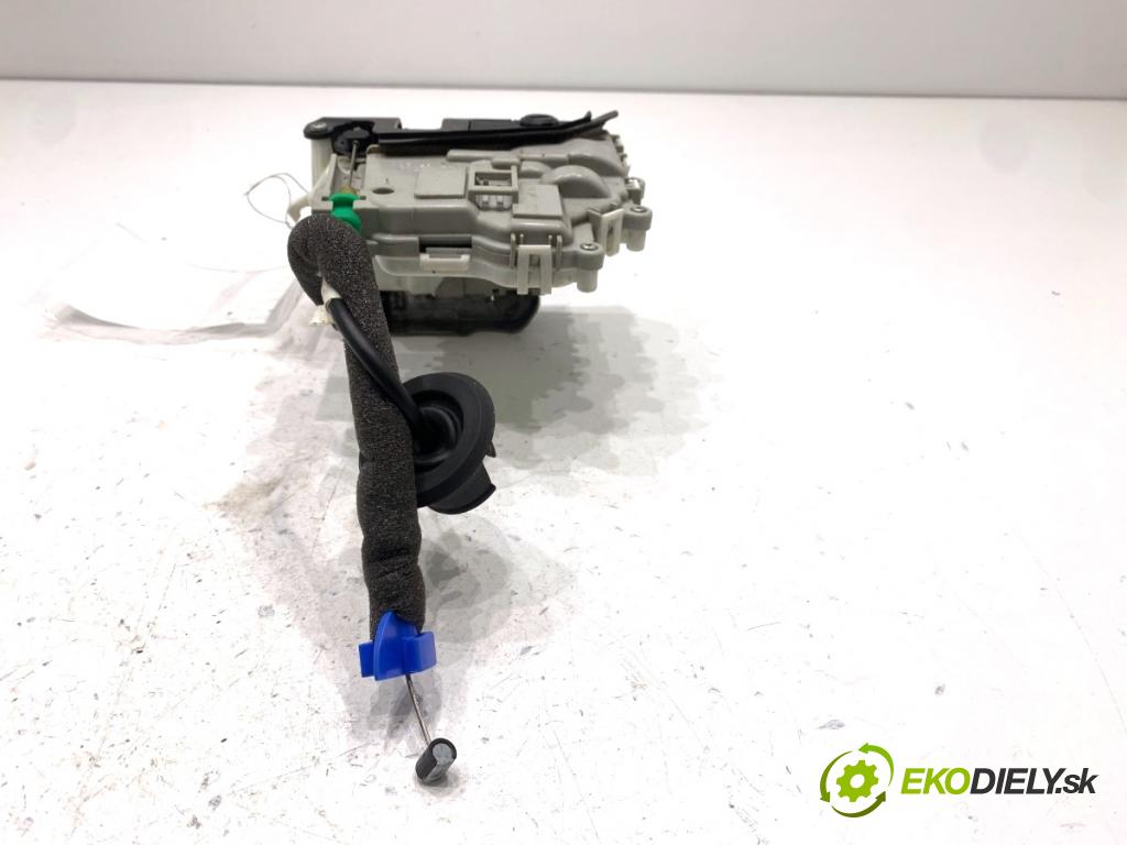 AUDI A5 F5 coupe 2017 140 kW 2.0 TDI 1968 zámok Dvere ľavy zad 8X0839015C