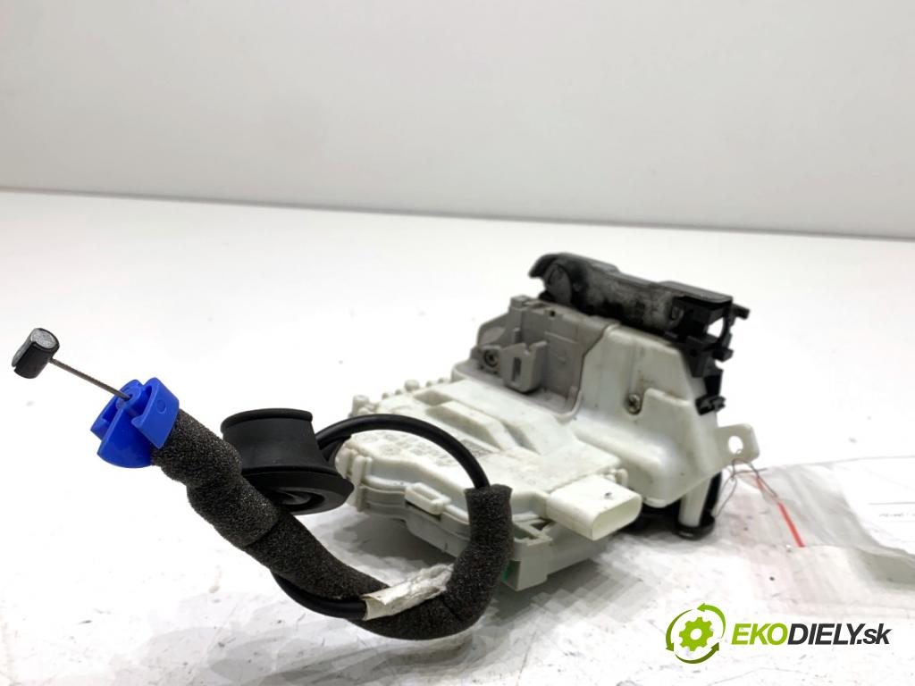 AUDI A5 F5 coupe 2017 140 kW 2.0 TDI 1968 zámok Dvere ľavy zad 8X0839015C