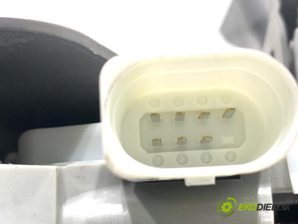 AUDI A5 F5 coupe 2017 140 kW 2.0 TDI 1968 zámok Dvere ľavy predný 8X1837015B