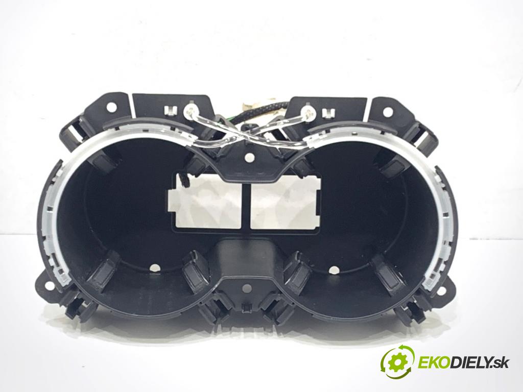 AUDI A5 F5 coupe 2017 140 kW 2.0 TDI 1968 držák na nápoje 8W0862533A (Držák nápojů)