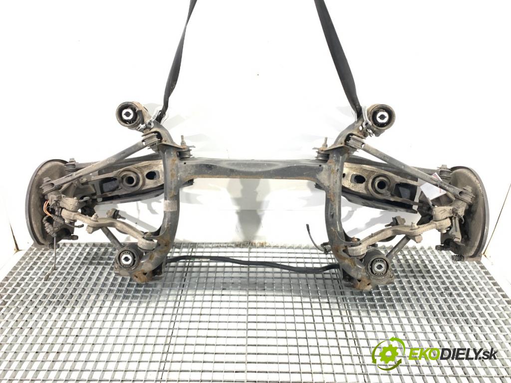 AUDI A5 F5 coupe 2017 140 kW 2.0 TDI 1968 Výstuha zad 