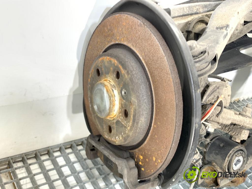 AUDI A5 F5 coupe 2017 140 kW 2.0 TDI 1968 Výstuha zad