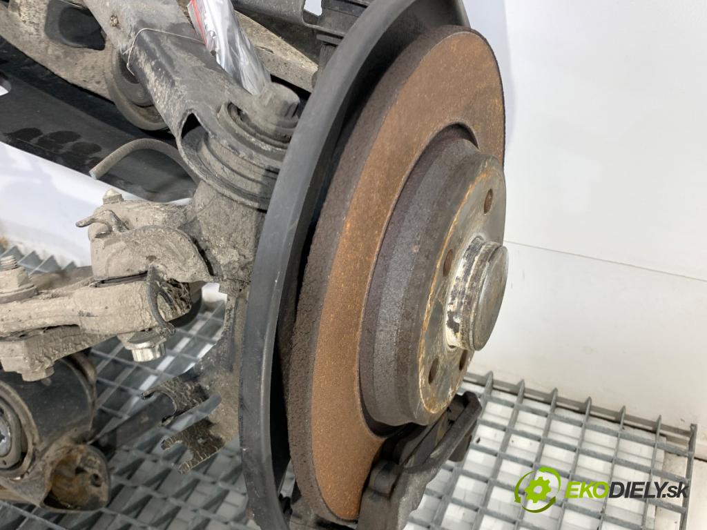 AUDI A5 F5 coupe 2017 140 kW 2.0 TDI 1968 Výstuha zad