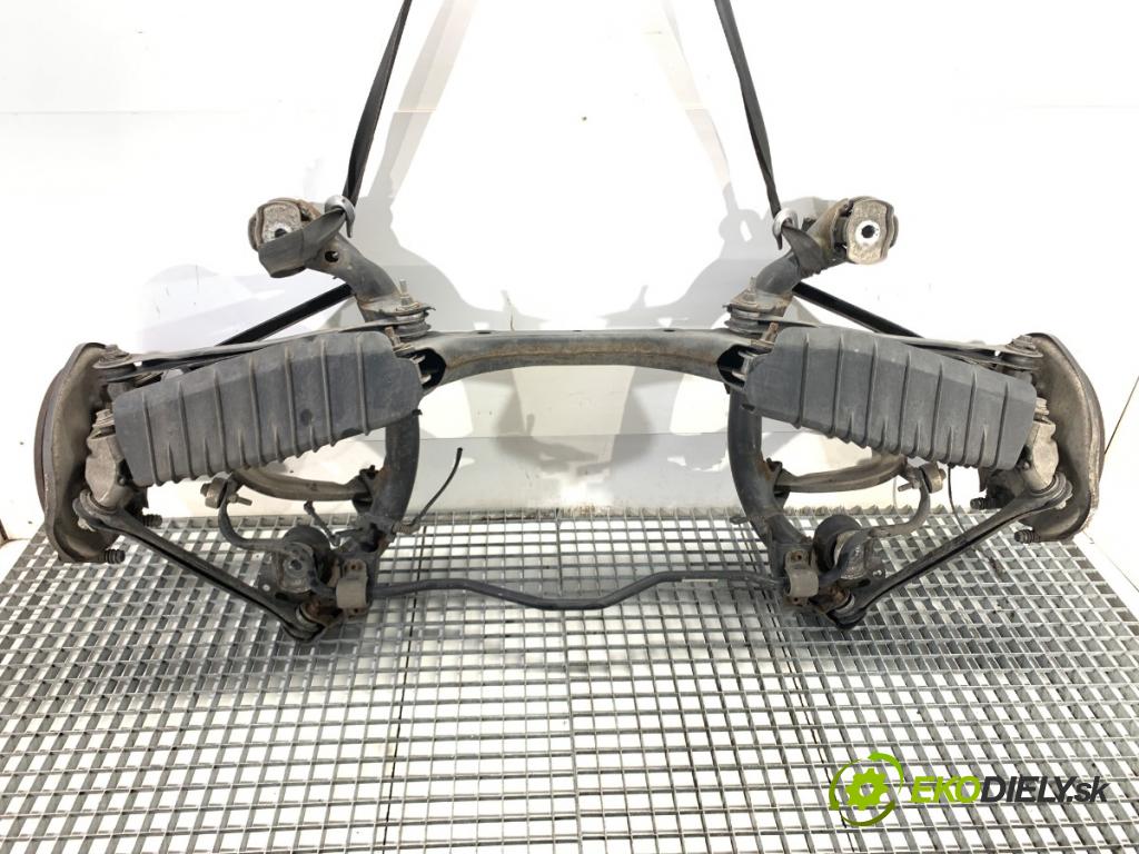 AUDI A5 F5 coupe 2017 140 kW 2.0 TDI 1968 Výstuha zad