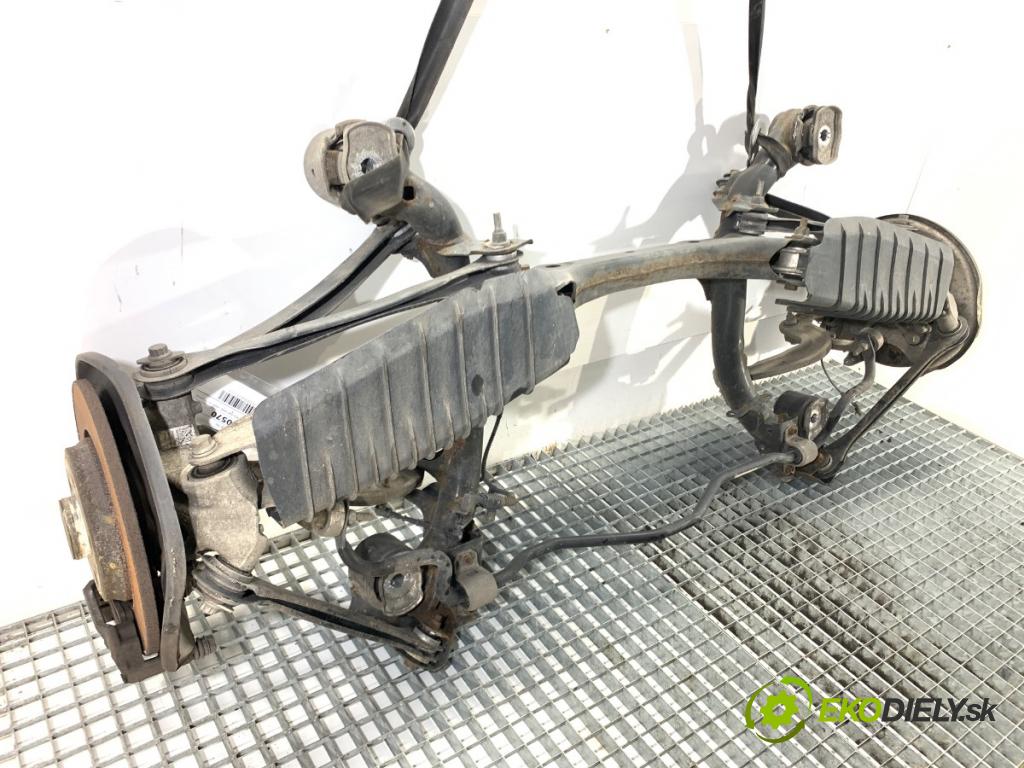 AUDI A5 F5 coupe 2017 140 kW 2.0 TDI 1968 Výstuha zad