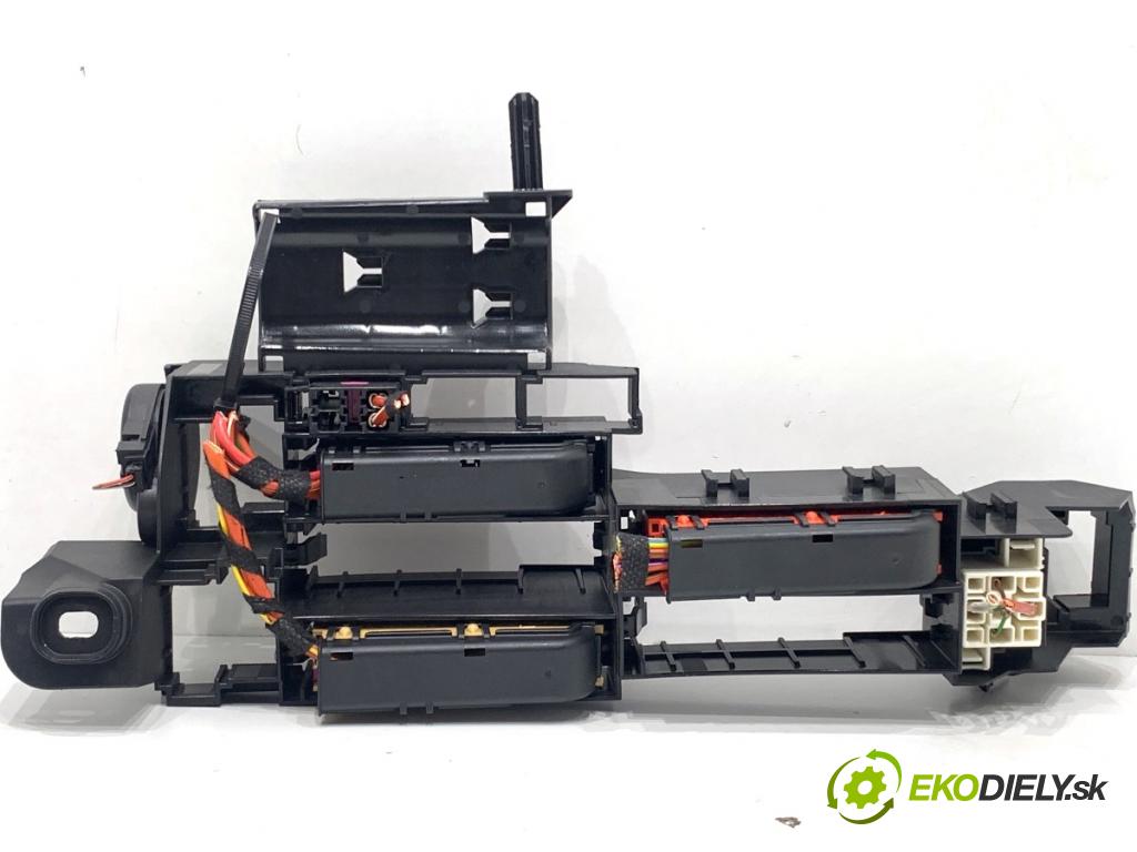 AUDI A5 F5 coupe 2017 140 kW 2.0 TDI 1968 skříňka poistková 8W0971845AH (Pojistková skříňka)