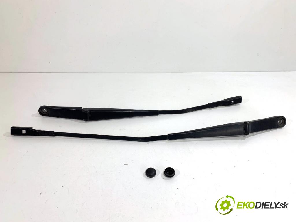 AUDI A5 F5 coupe 2017 140 kW 2.0 TDI 1968 ramena stěrače přední část 8W1955407 8W1955408