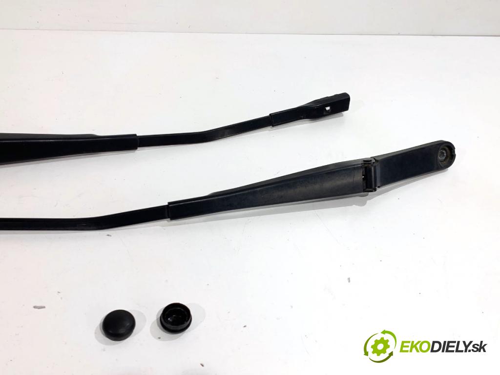 AUDI A5 F5 coupe 2017 140 kW 2.0 TDI 1968 ramena stěrače přední část 8W1955407 8W1955408