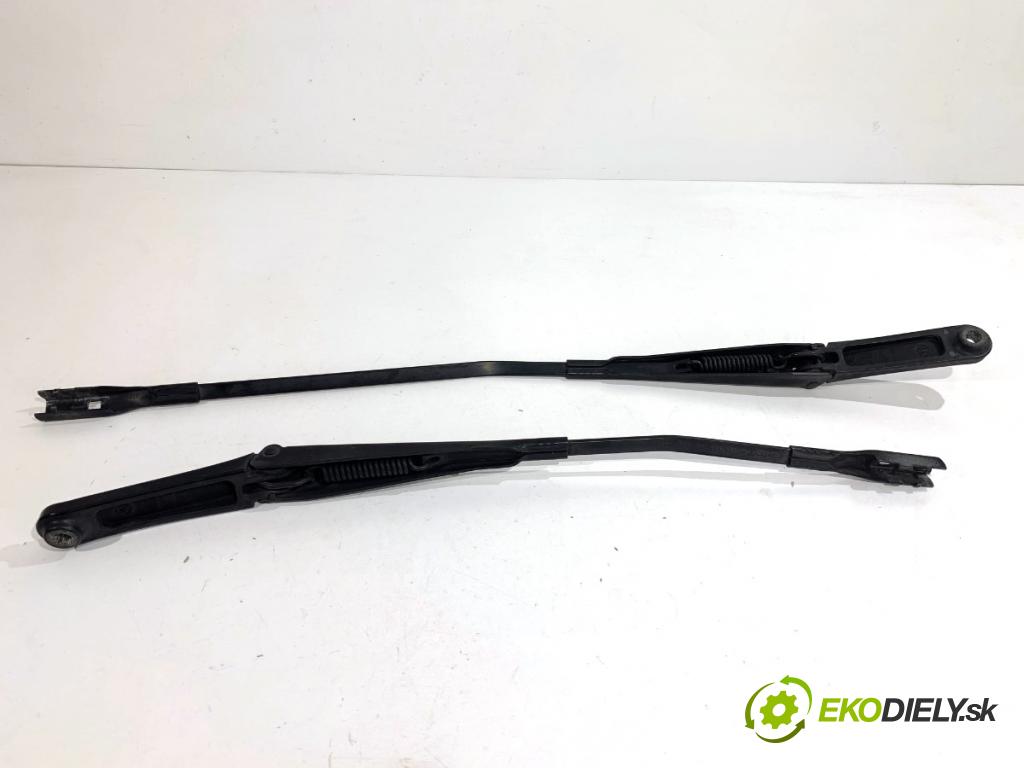 AUDI A5 F5 coupe 2017 140 kW 2.0 TDI 1968 ramena stěrače přední část 8W1955407 8W1955408