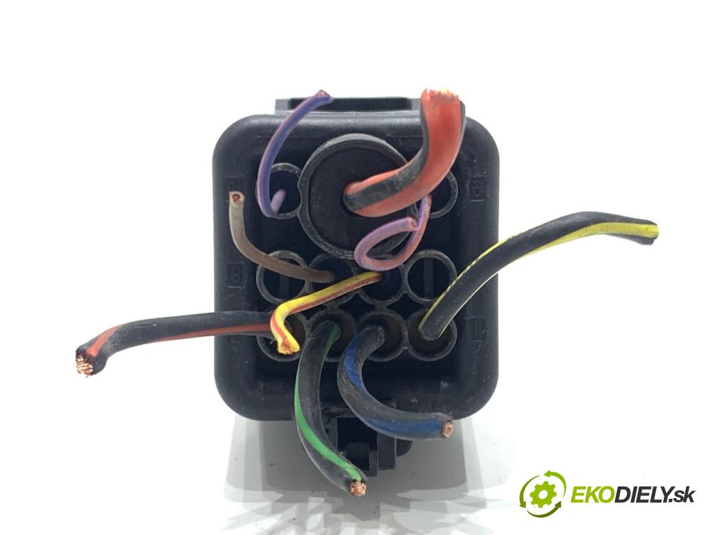 AUDI A5 F5 coupe 2017 140 kW 2.0 TDI 1968 relé sviečok žhavenia 038907281D (Relé)