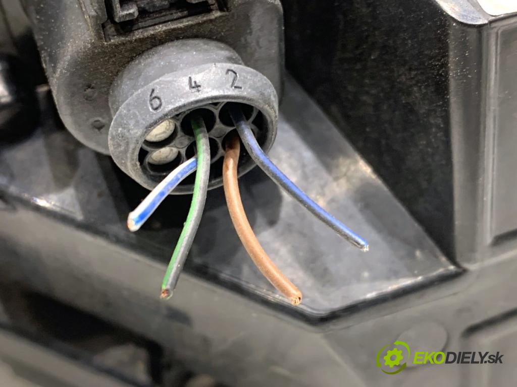 AUDI A5 F5 coupe 2017 140 kW 2.0 TDI 1968 světlo pravý zadní část 8W6945092C