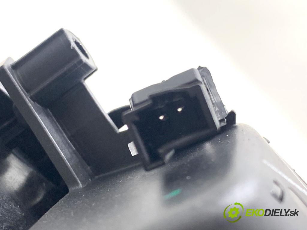 AUDI A5 F5 coupe 2017 140 kW 2.0 TDI 1968 Kľučka vnútorná ľavy zad 8W0839019A