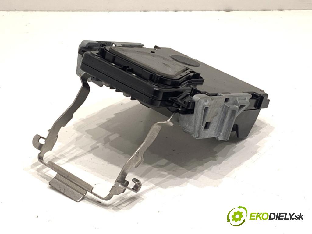 AUDI A5 F5 coupe 2017 140 kW 2.0 TDI 1968 KAMERA predný 8W6907217