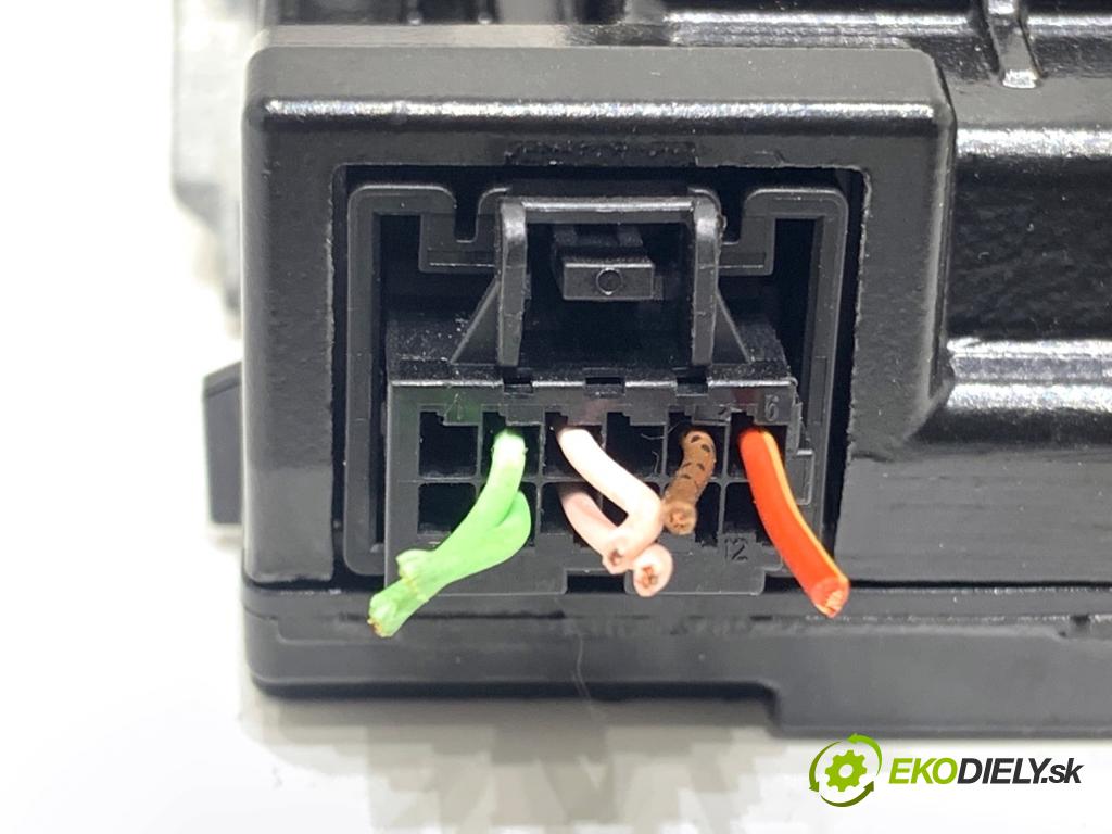 AUDI A5 F5 coupe 2017 140 kW 2.0 TDI 1968 KAMERA predný 8W6907217